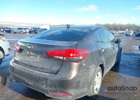 2017 Kia Forte Lx z USA, uszkodzony, nr VIN 3KPFK4A79HE129994